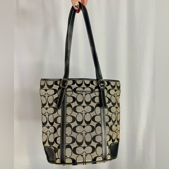COACH | classic signature monogram canvas/leather 'Hampton' bucket shoulder bag - Picture 1 of 8